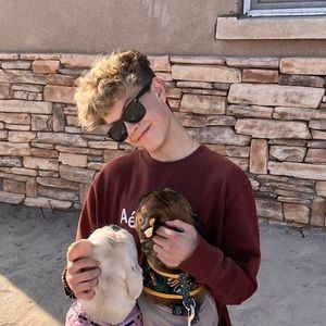 Meet your Posher, Colin